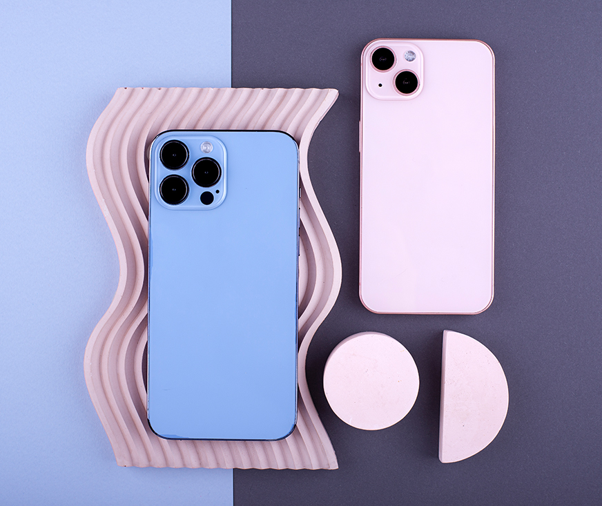 products_0003_elegant smartphone composition